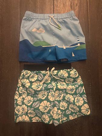 Deux maillots de bain Jacadi et Petit Bateau Taille 6 ans