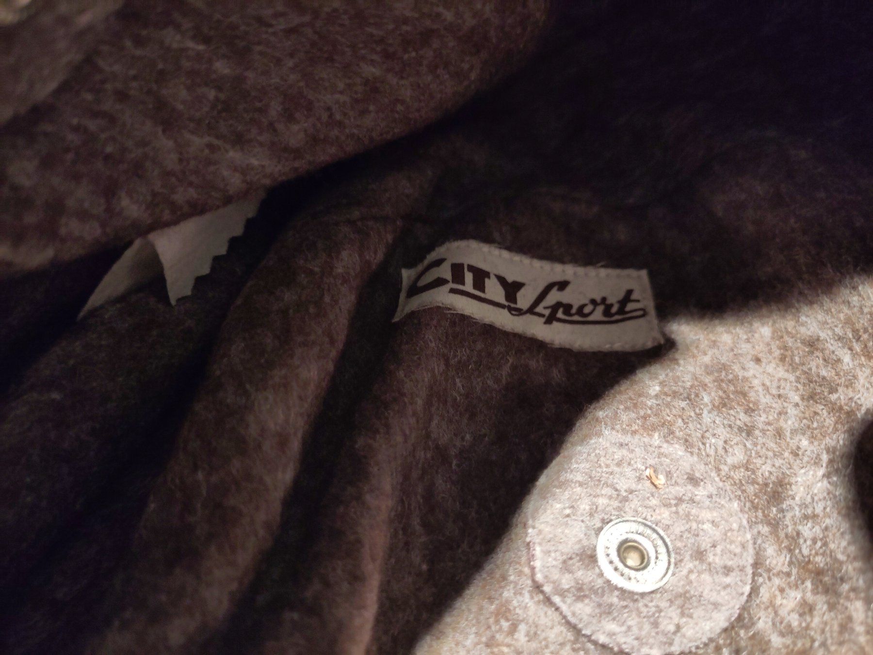Autres vêtements & accessoires: Oldtimer Cabrio- Lederkappe neuwertig – D'occasion à Weesen par Roge2 4