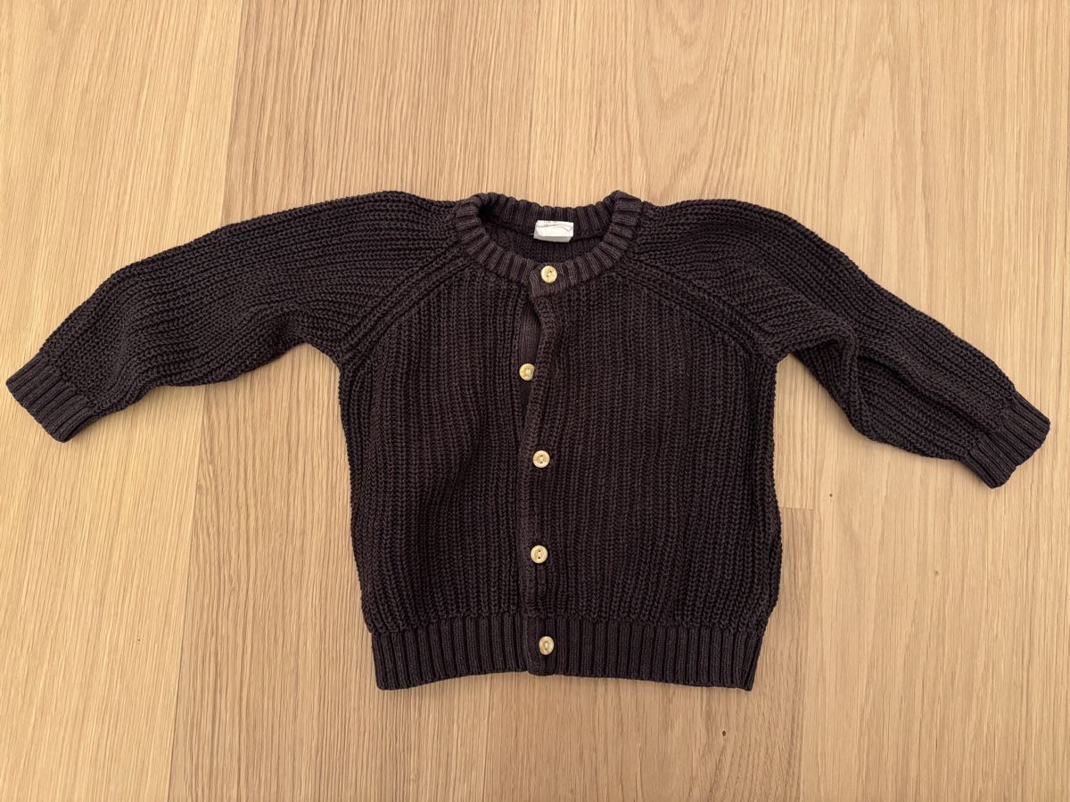 Lotti & Set di vestiti: 2 Strickjacken im Set, Grösse 74 – Usato da Humlikon venduto da Marsupilami8 2