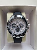 Olevs montre homme chronographe argenté  état de neuf