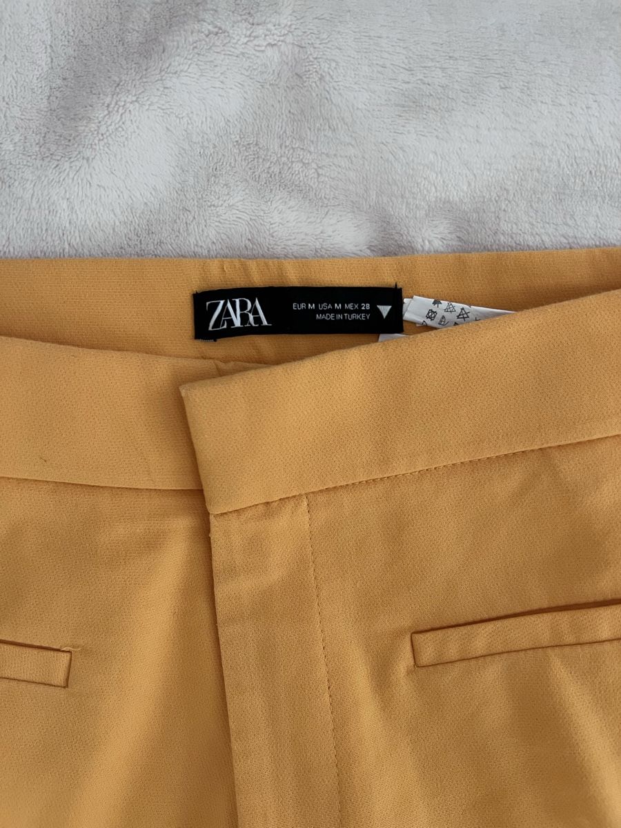 Zara Pantaloni: Zara Stoffhose orange - Grösse 38 – Usato da Wil SG venduto da xrnvani 1