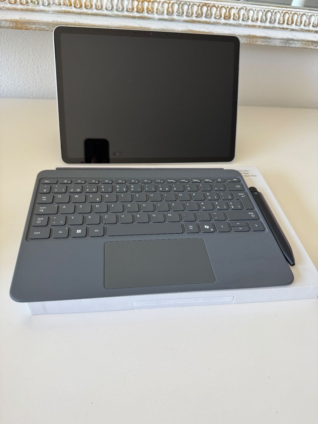 Microsoft Tablet PC: Microsoft Surface Pro 12 mit CH Keyboard, Slim Pen und Hülle – Usato da Landschlacht venduto da mmpp
