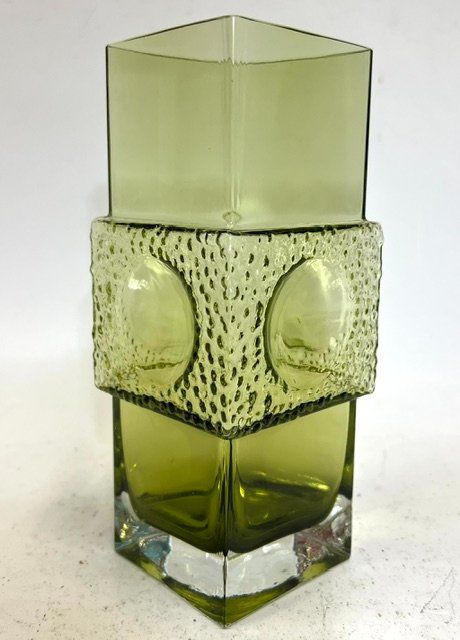 Vasen & Gefässe: Glas Vase oliv aus den 60er – Gebraucht aus Zürich von gigimai67