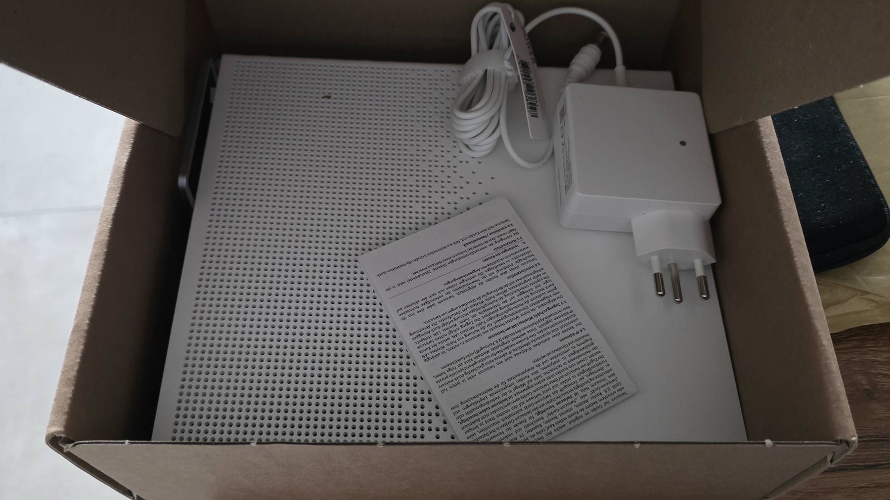 Swisscom Modems & Router: Internet box 4  – Neu (gemäss Beschreibung) aus Morges von Yavob 1