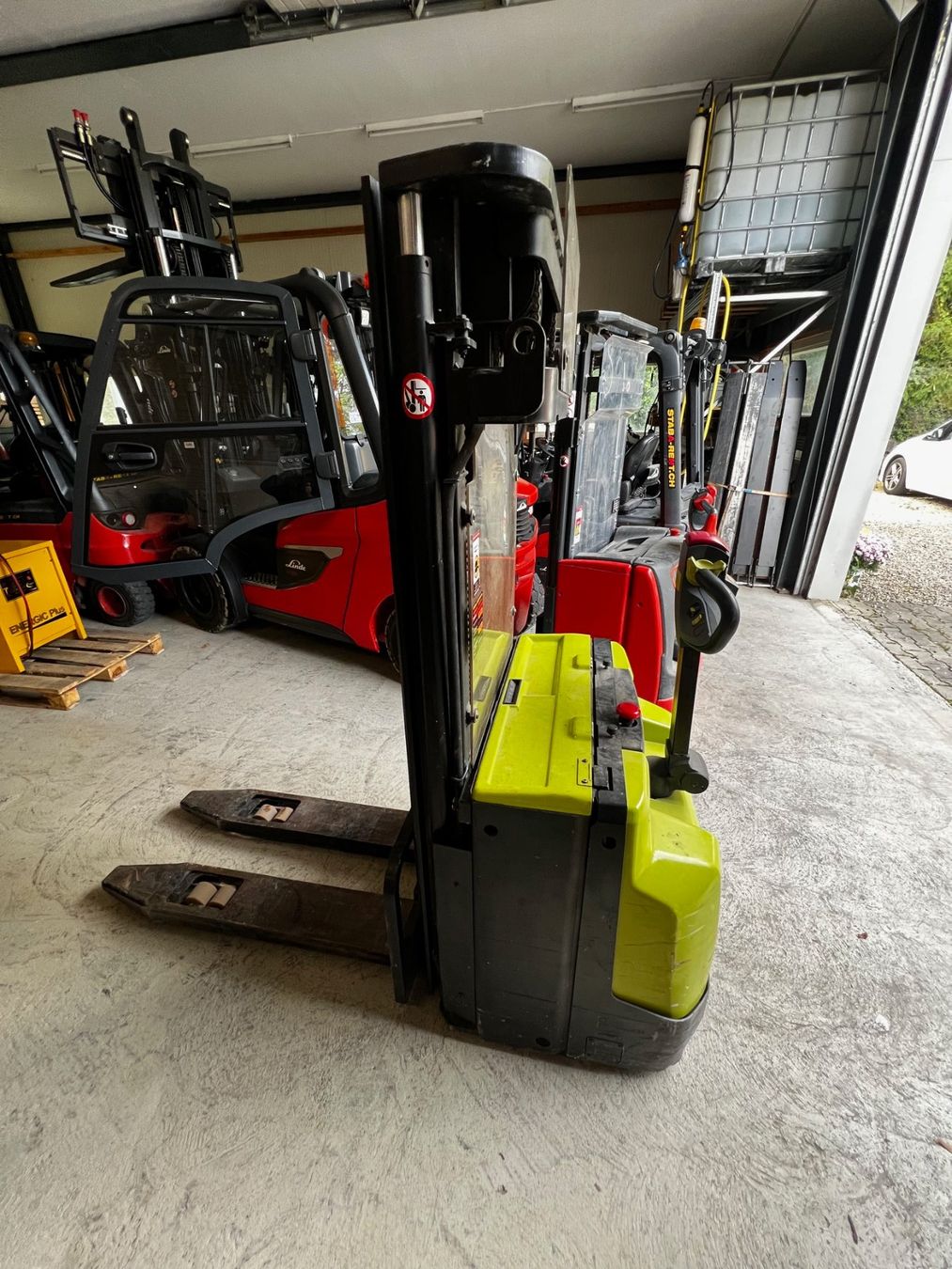 Carrelli elevatori e a forche: Clark Deichselstapler mit Triplex Vollfreihub und Initialhub – Usato da Bubendorf venduto da andreas092 1