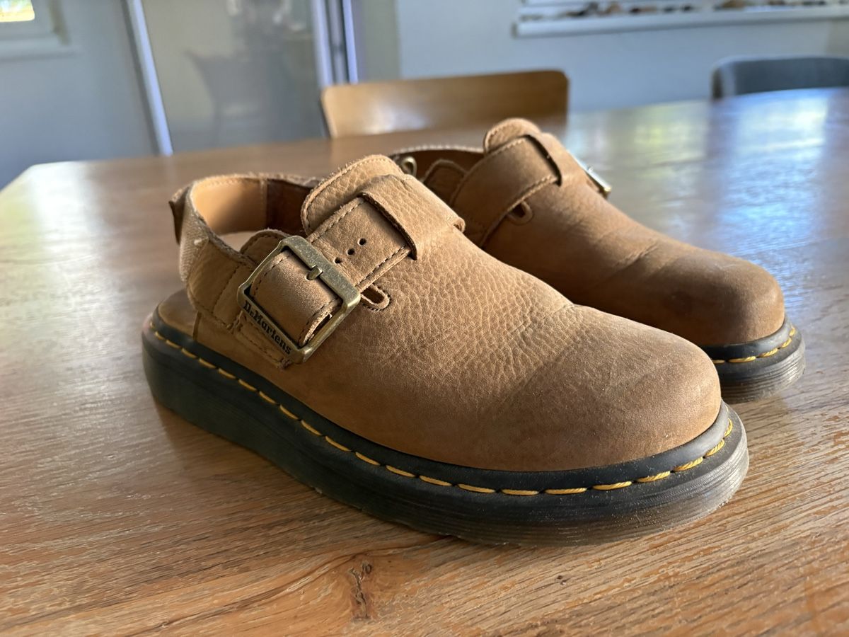Scarpe da donna: Dr. Martens Sandalen beige – Usato da Winterthur venduto da D_Stoun 1
