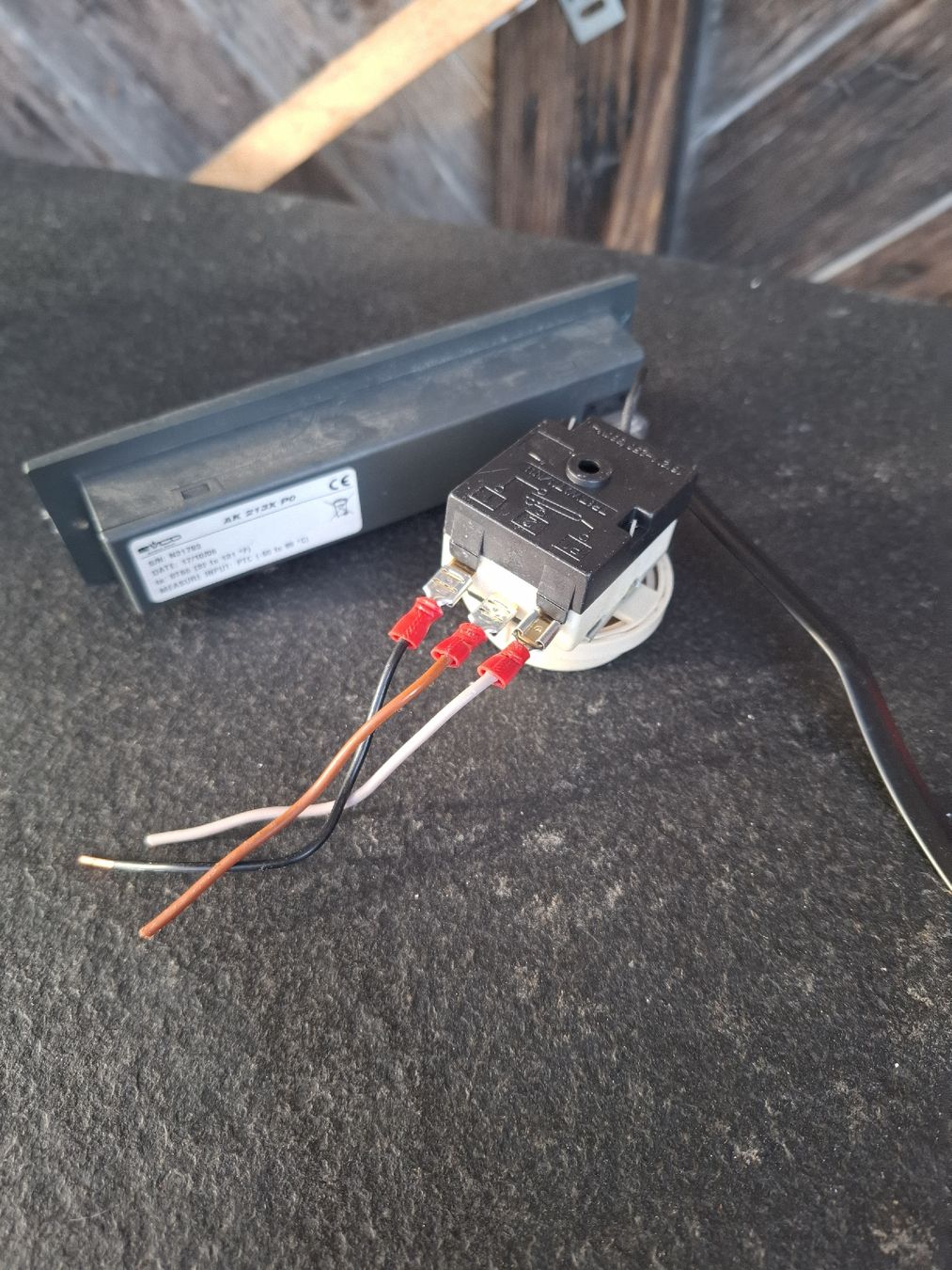 Interruttori: Einbauthermostat Timer Steuerung Display #433 – Usato da Wuppenau venduto da Gastro-Wuppenau 1