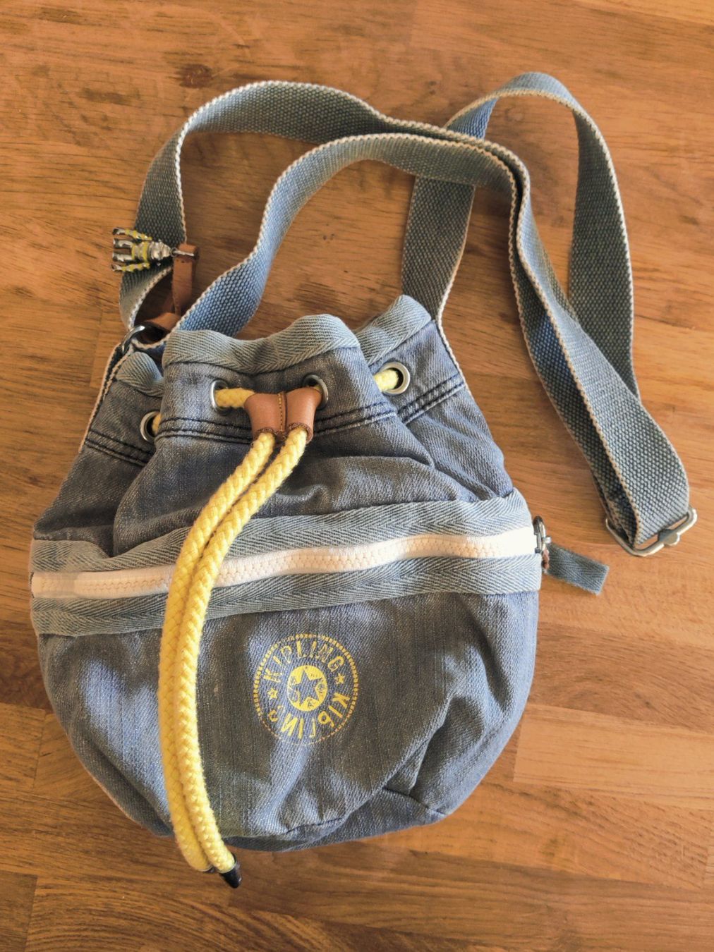 Kipling Borse da donna: Kipling Umhängetasche in blau/gelb – Usato da Schönenwerd venduto da sal_75dx