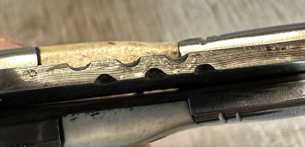 Laguiole Accessori: Klappmesser Laguiole Damast mit Gürteltasche – Usato da St-Gingolph venduto da Edgar1920 6