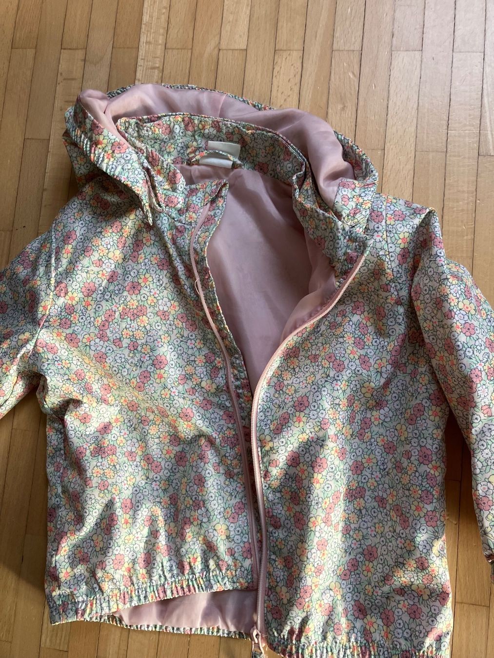 H&M Giacche & Cappotti: Leichte Windjacke Gr. 80 – Usato da Chur venduto da steffeli04