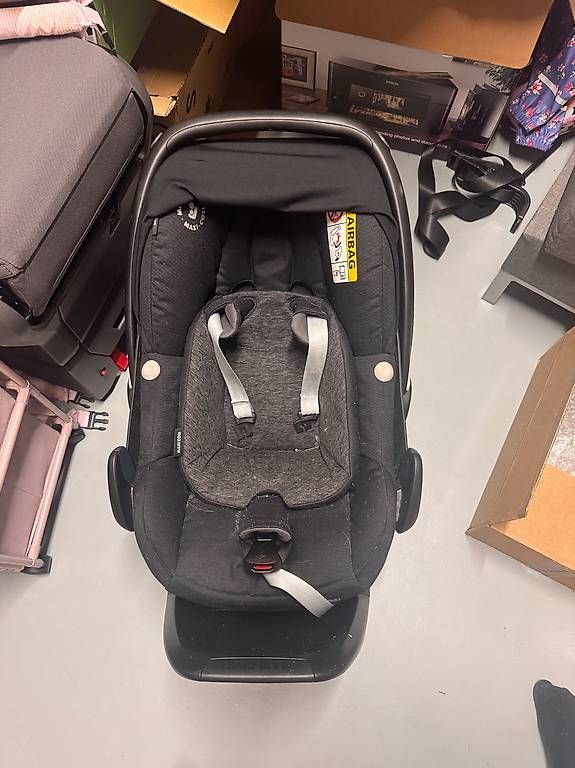 Maxi-Cosi Seggiolini per auto: Maxi Cosi Pebble pro inkl. Isofix – Usato da Thierachern venduto da lara.hunger