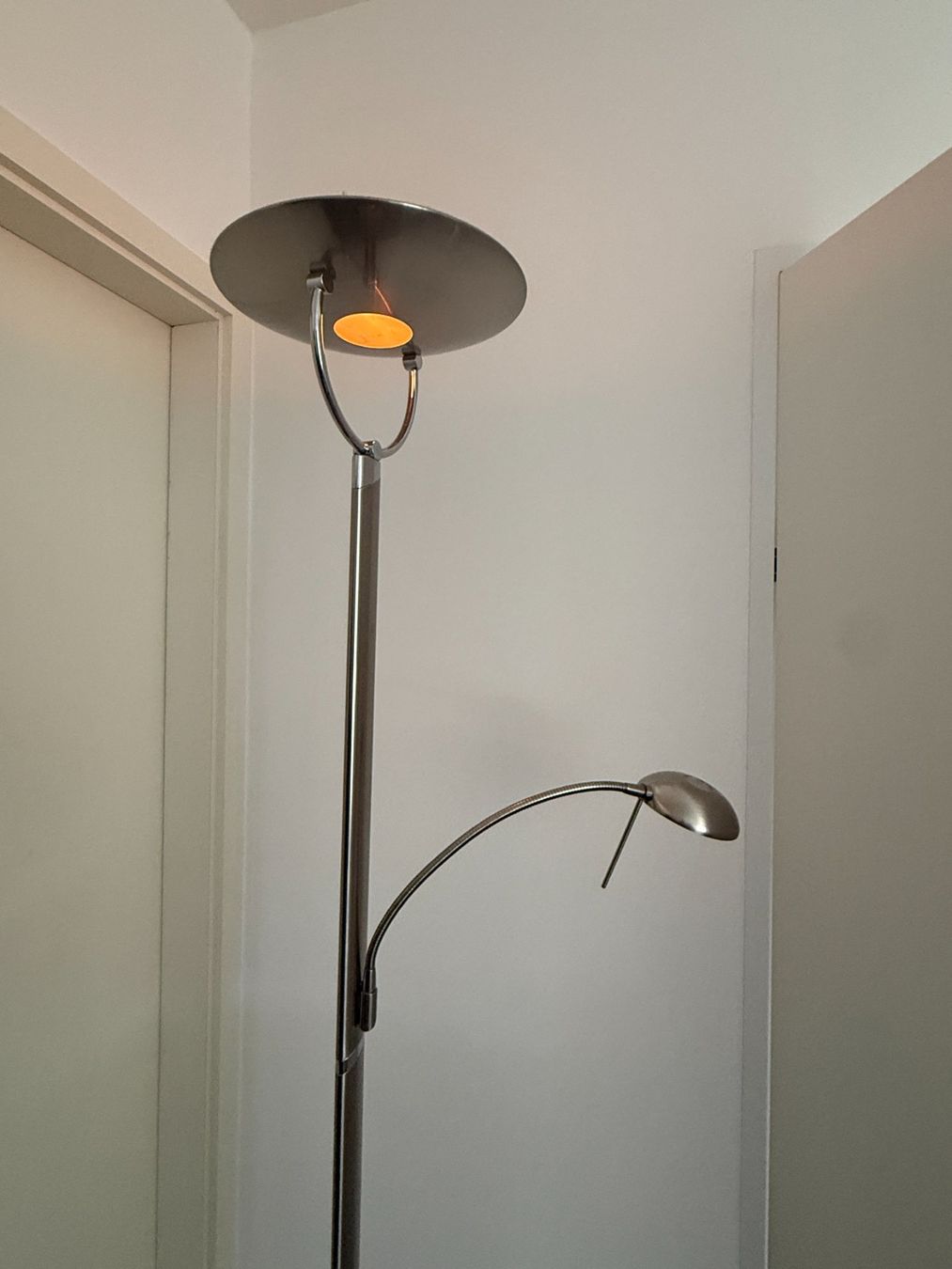 Lampade: Lampadaire design Luminart avec réglage intensité – Usato da Founex venduto da MaevaMatahi 3