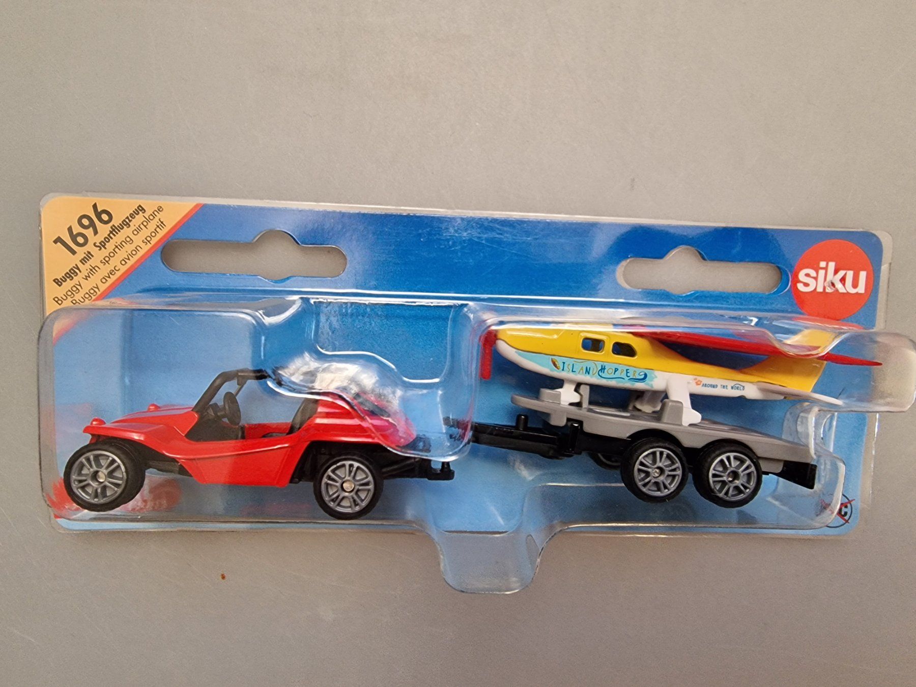 Siku Modellautos: Siku 1696 Buggy mit Sportflugzeug Neu – Neu und originalverpackt aus Oberuzwil von aseinkaufswelt