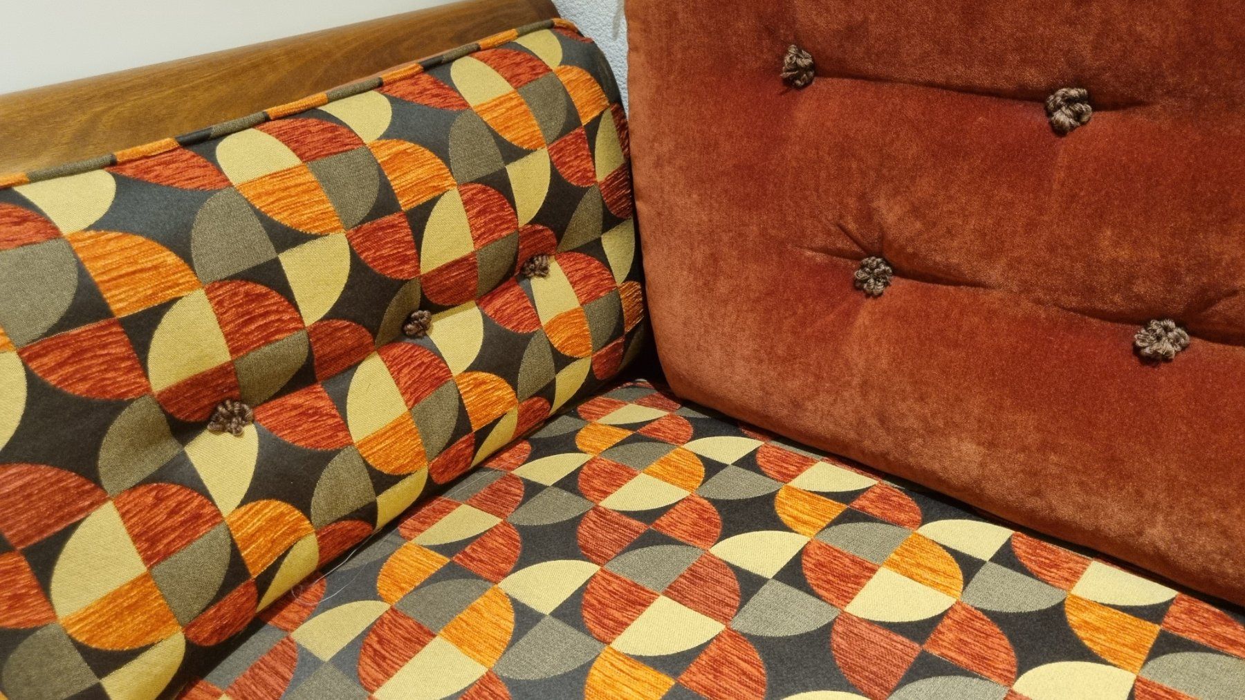 Panchine: Très belle banquette rénovée – Usato da Lausanne 25 venduto da joef99 3
