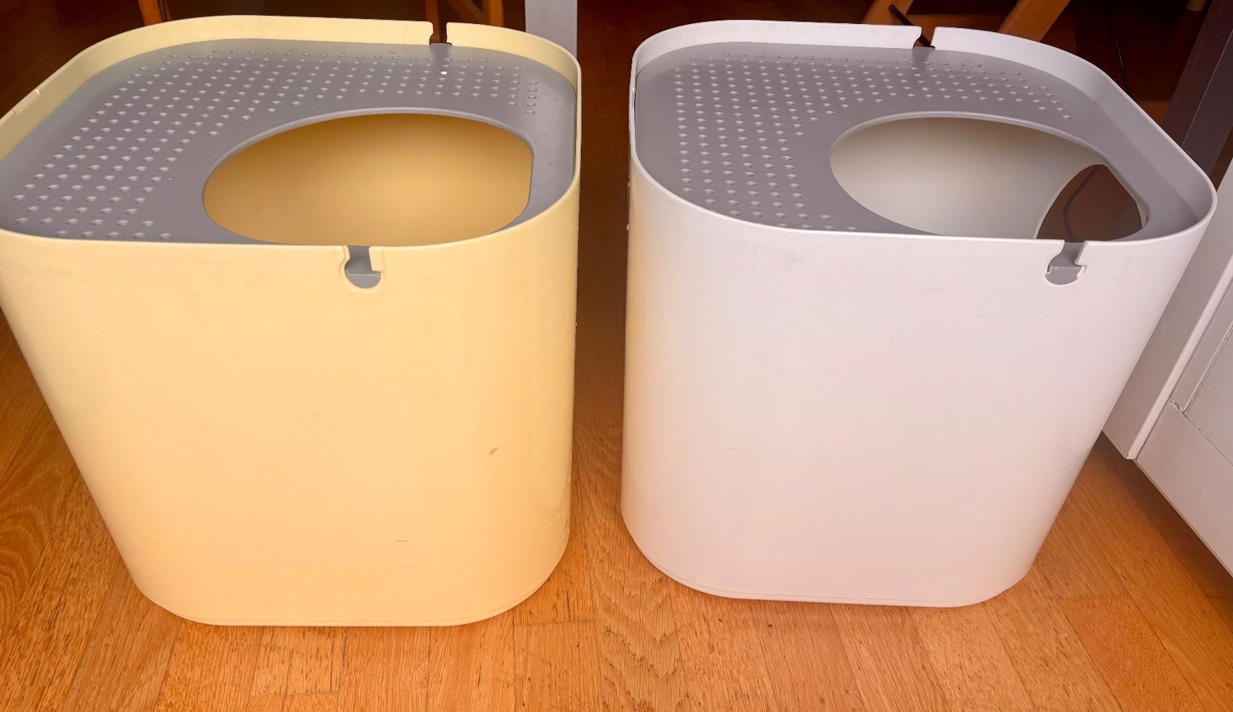 WC: 2 Modkat Katzenklos gratis abzugeben. – Usato da Zürich venduto da katjes26