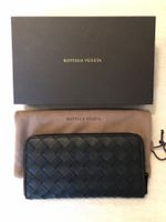 Vendo Portafoglio Zip Around in pelle Bottega Veneta.