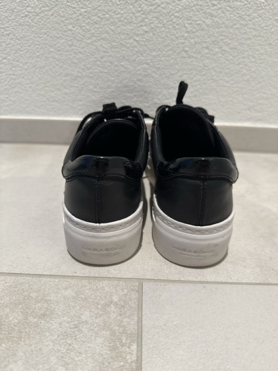Vagabond Scarpe da donna: Vagabond Damen Sneaker schwarz, Gr. 39 – Usato da Zug venduto da Hehe 2