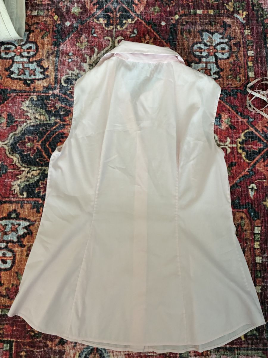 Prada Camicette: Prada Pink Sleeveless Button Down Blouse Office – Usato da Münchenstein venduto da B771 4