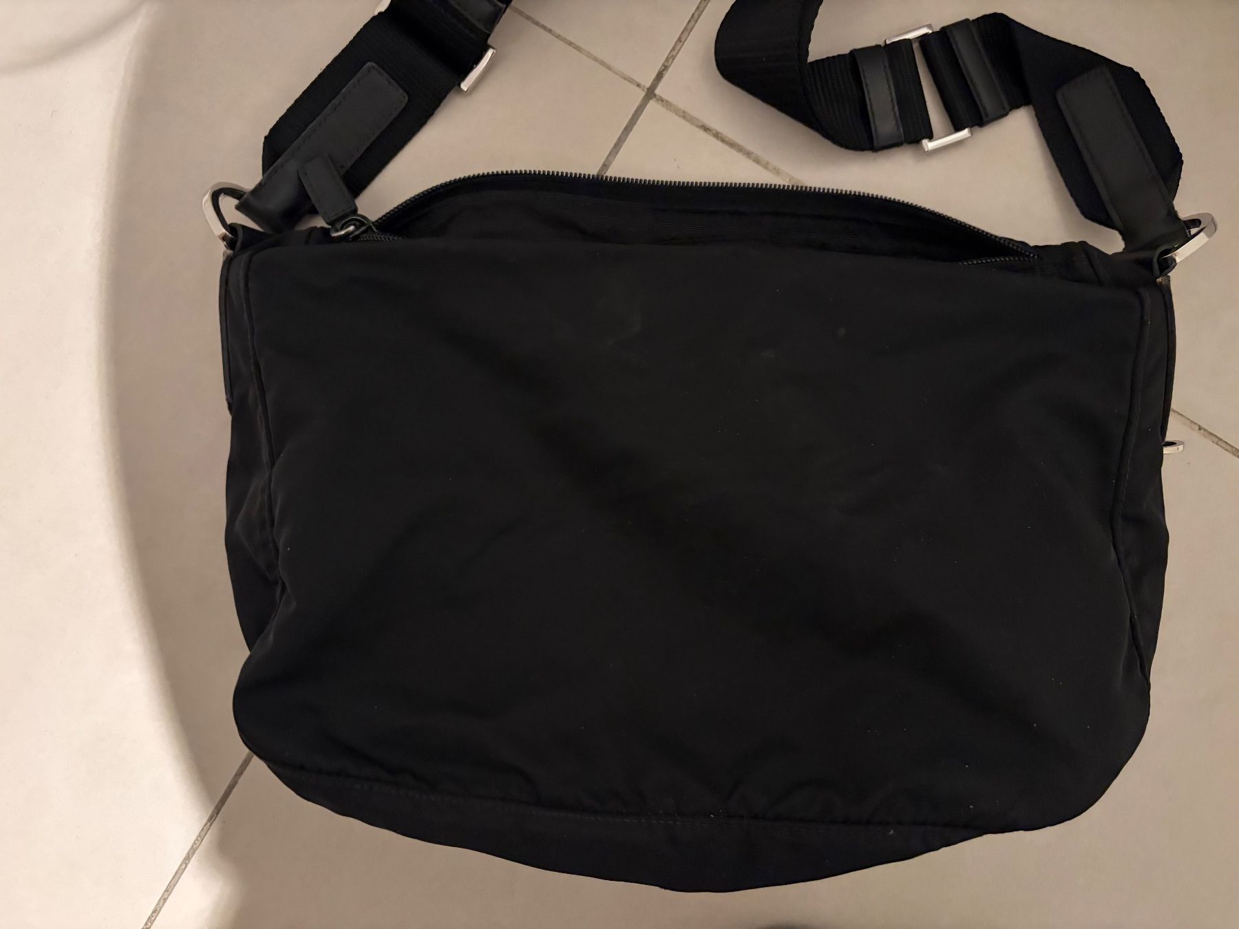 Prada Taschen: Prada Tasche Original – Gebraucht aus Zürich von fab_lhd9 1