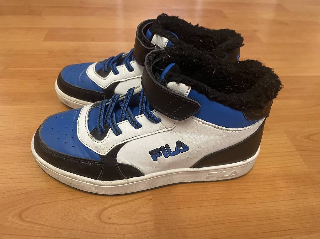 Chaussures garçon: Basket hiver - taille 33 – D'occasion à Les Monts-de-Pully par Shibby09