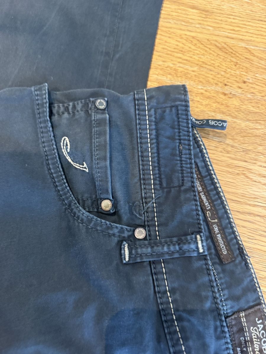 Pantaloni: Jacob Cohën Chino – Usato da Niederteufen venduto da Tommazzo 2