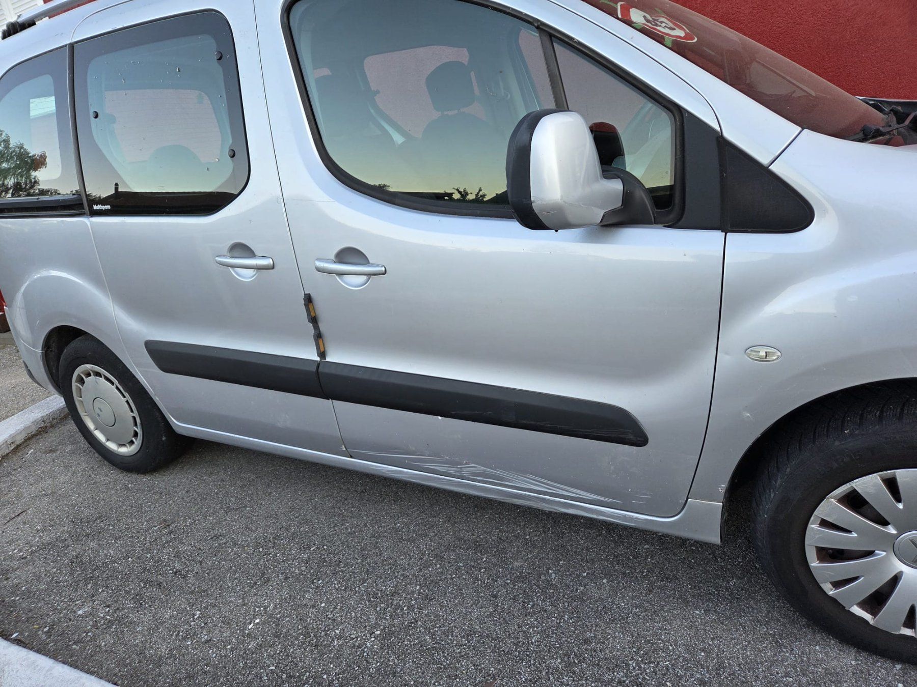Citroën Autos: Citroën Berlingot 45 km/h – D'occasion à Ferpicloz par Tel230 3