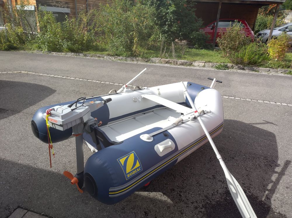 Schlauchboot ZODIAC C260 Solid mit El-Motor und viel Zubehör | Kaufen ...