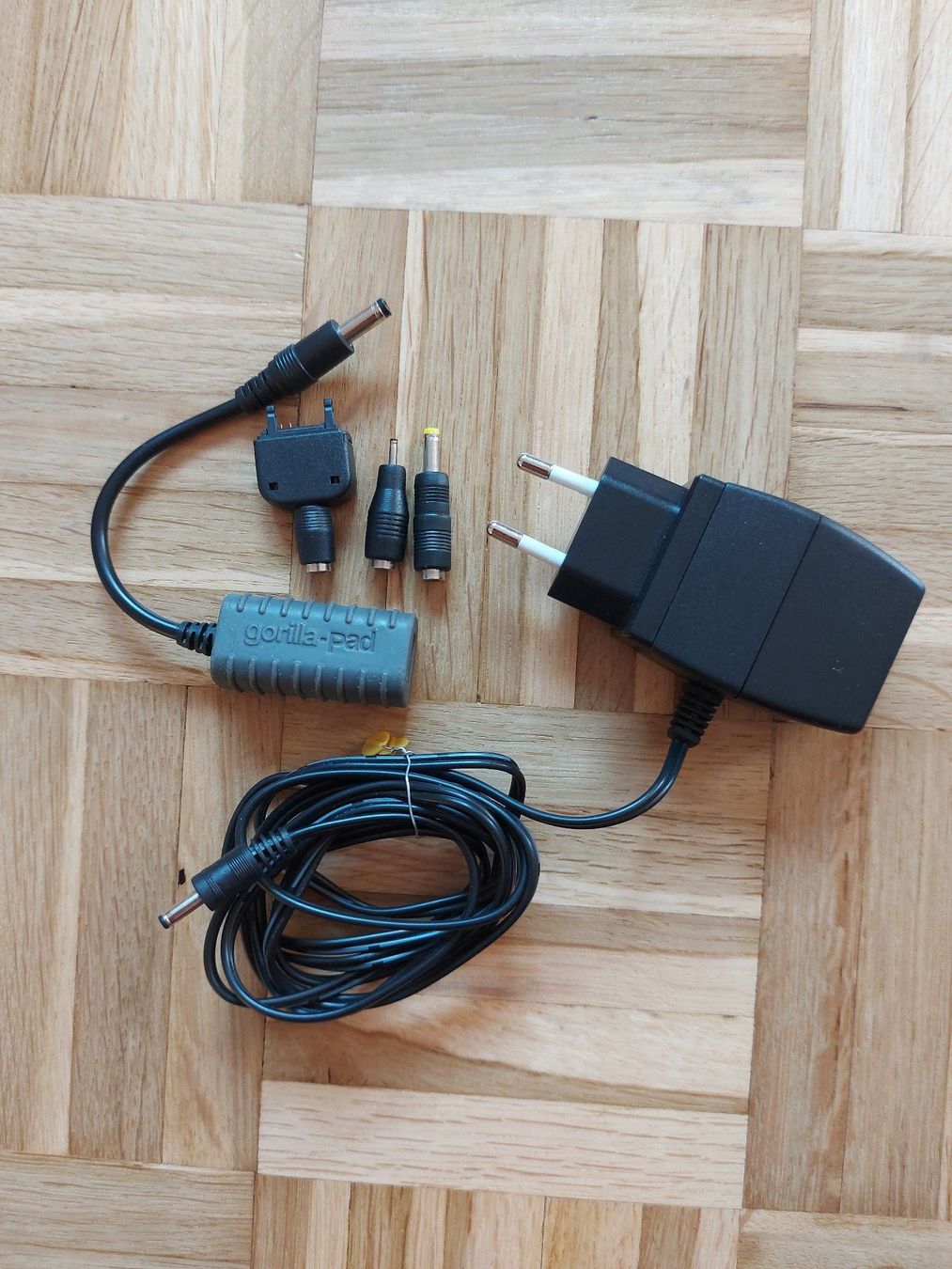 Caricabatterie: Accessoires pour chargeur solaire portable PowerMonkey – Usato da Aigle venduto da biscutelle