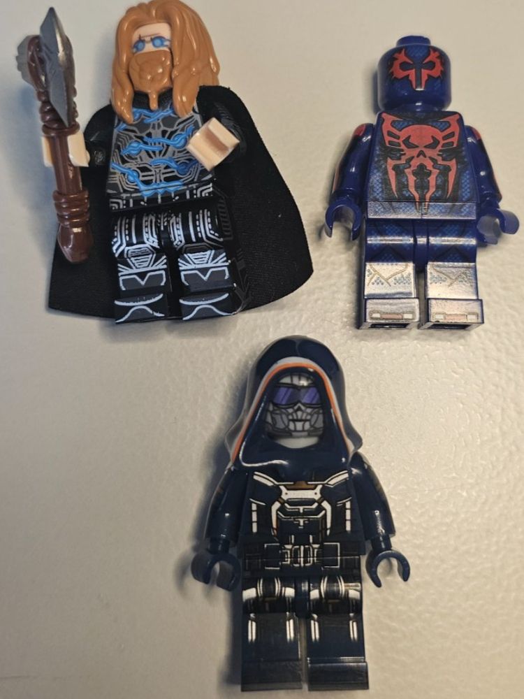 Marvel Statuette: Spielfiguren Marvel.Thor Spider-Man Taskmaster.KEIN LEGO – Usato da Oberuzwil venduto da Peppi56