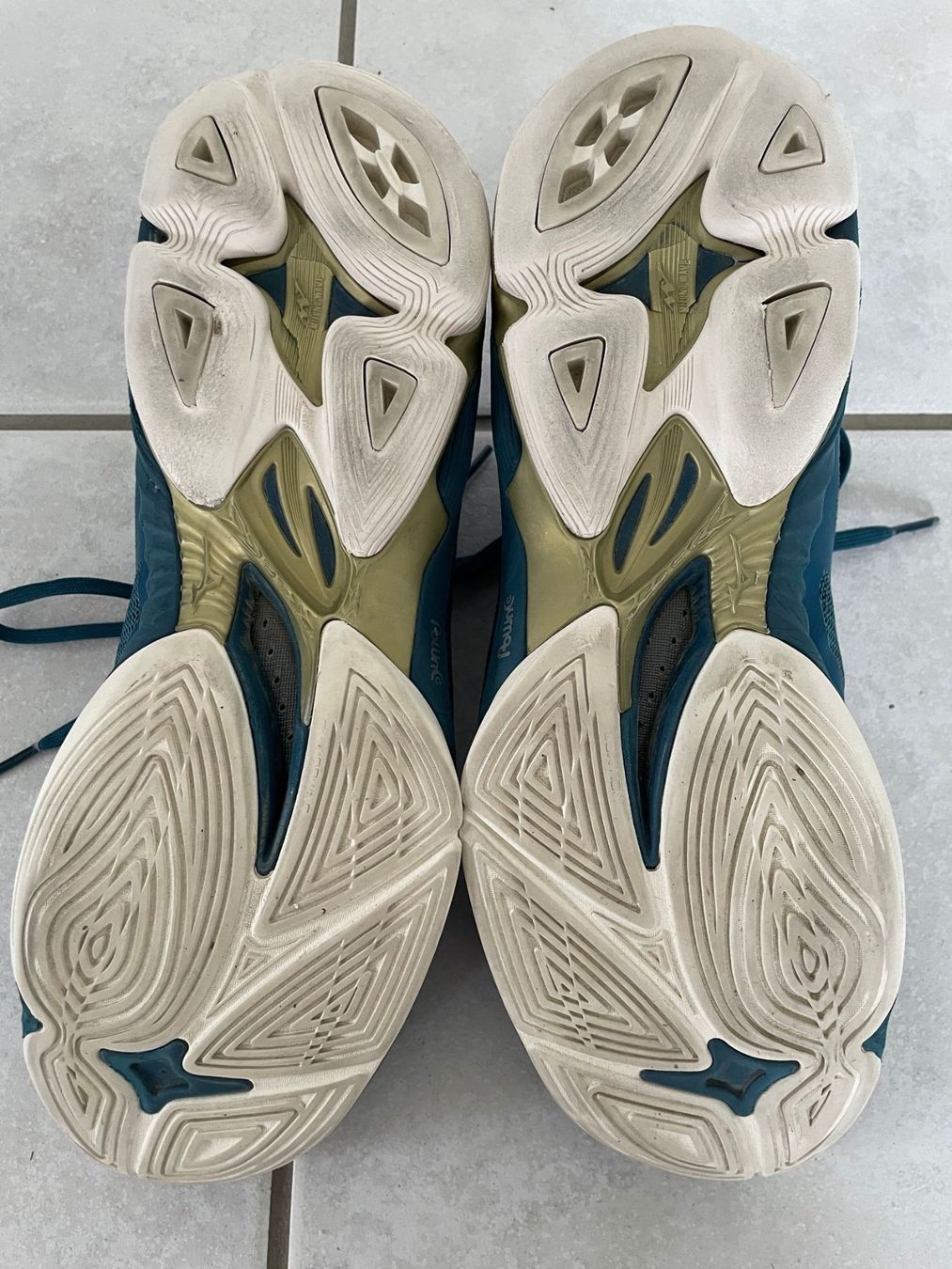 Scarpe da uomo: Mizuno Wave Lightning Z6 Hallen-Turnschuhe – Usato da Madiswil venduto da Stratosteve 2