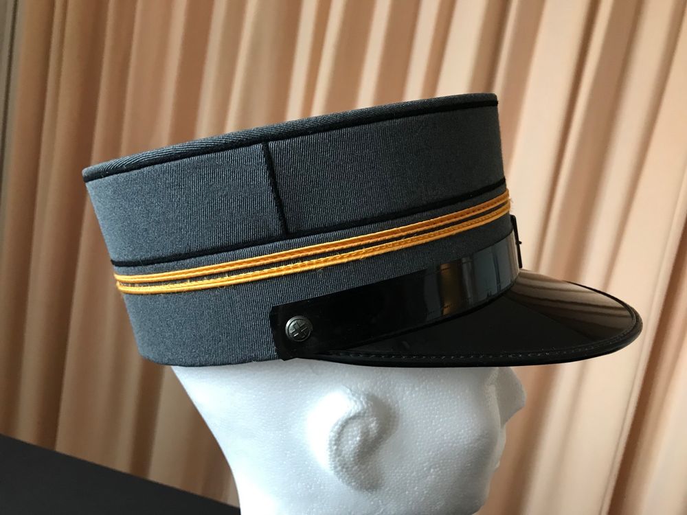 Offiziershut Schweizer Armee 2