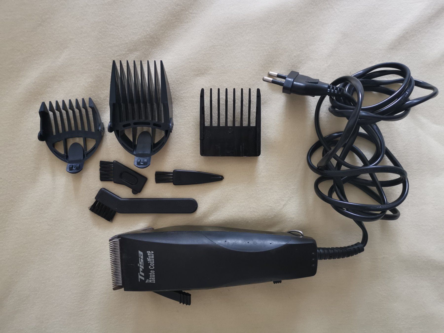 Trisa Schneiden: Trisa Tondeuse Haute Coiffure avec accessoires – Gebraucht aus Courtepin von Fin_dj7p 3