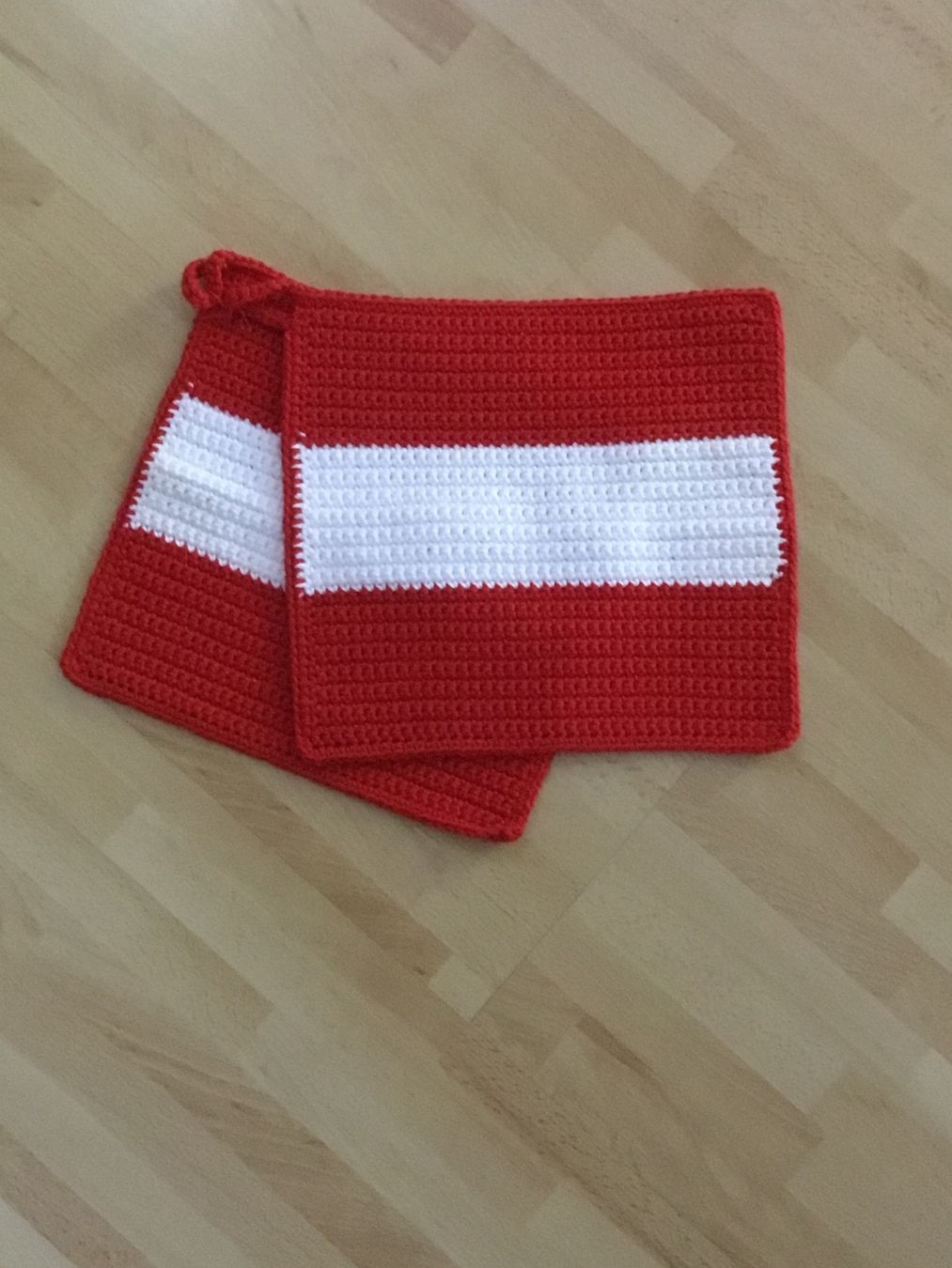 Bettwäsche: 2 Topflappen gehäkelt Österreich – Neu und originalverpackt aus Arch von Hexenbesen17