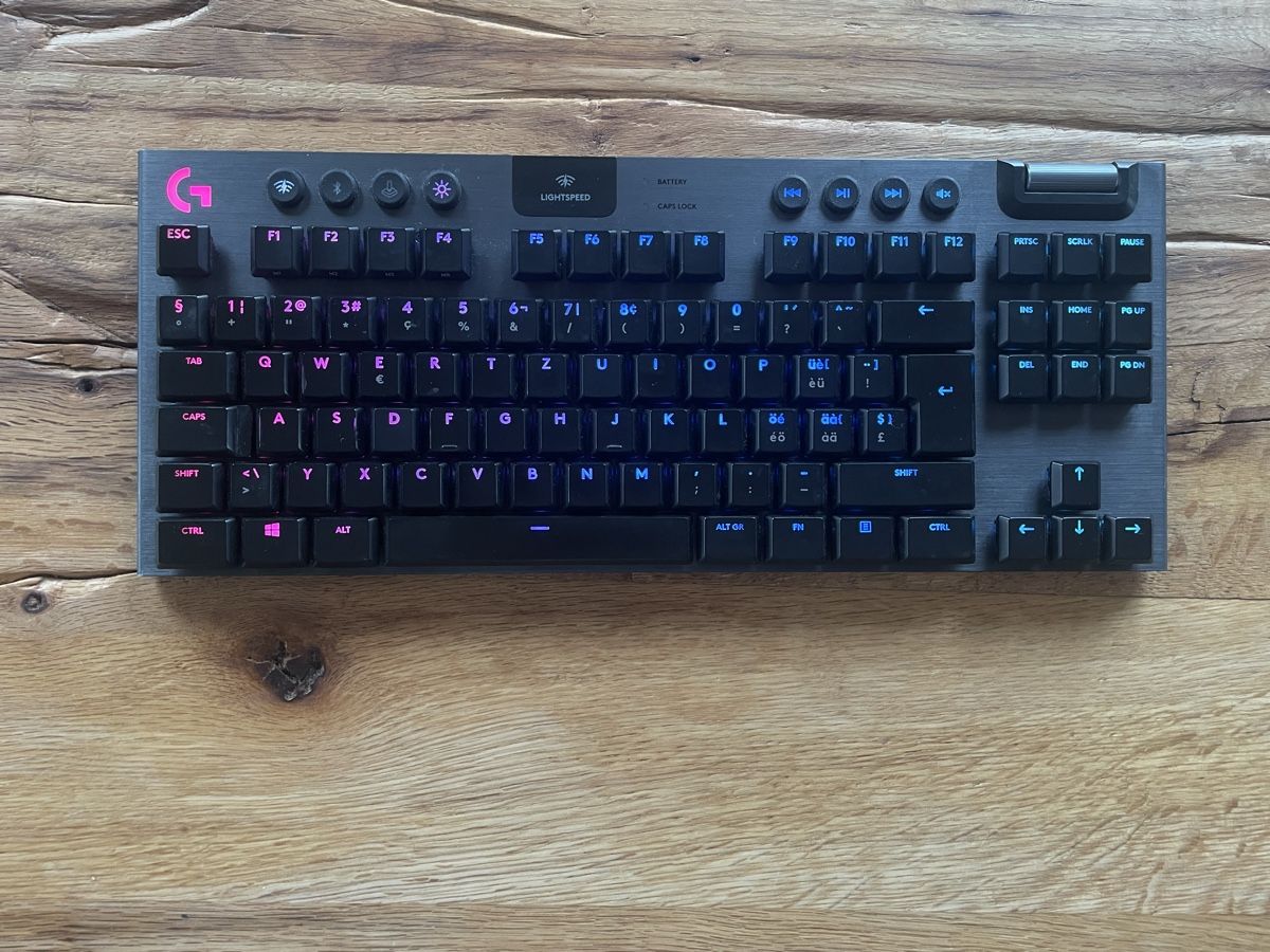 Logitech Tastaturen: Logitech G915 TKl x Lightspeed Gaming Tastatur – Gebraucht aus Jona von joe_6jkc