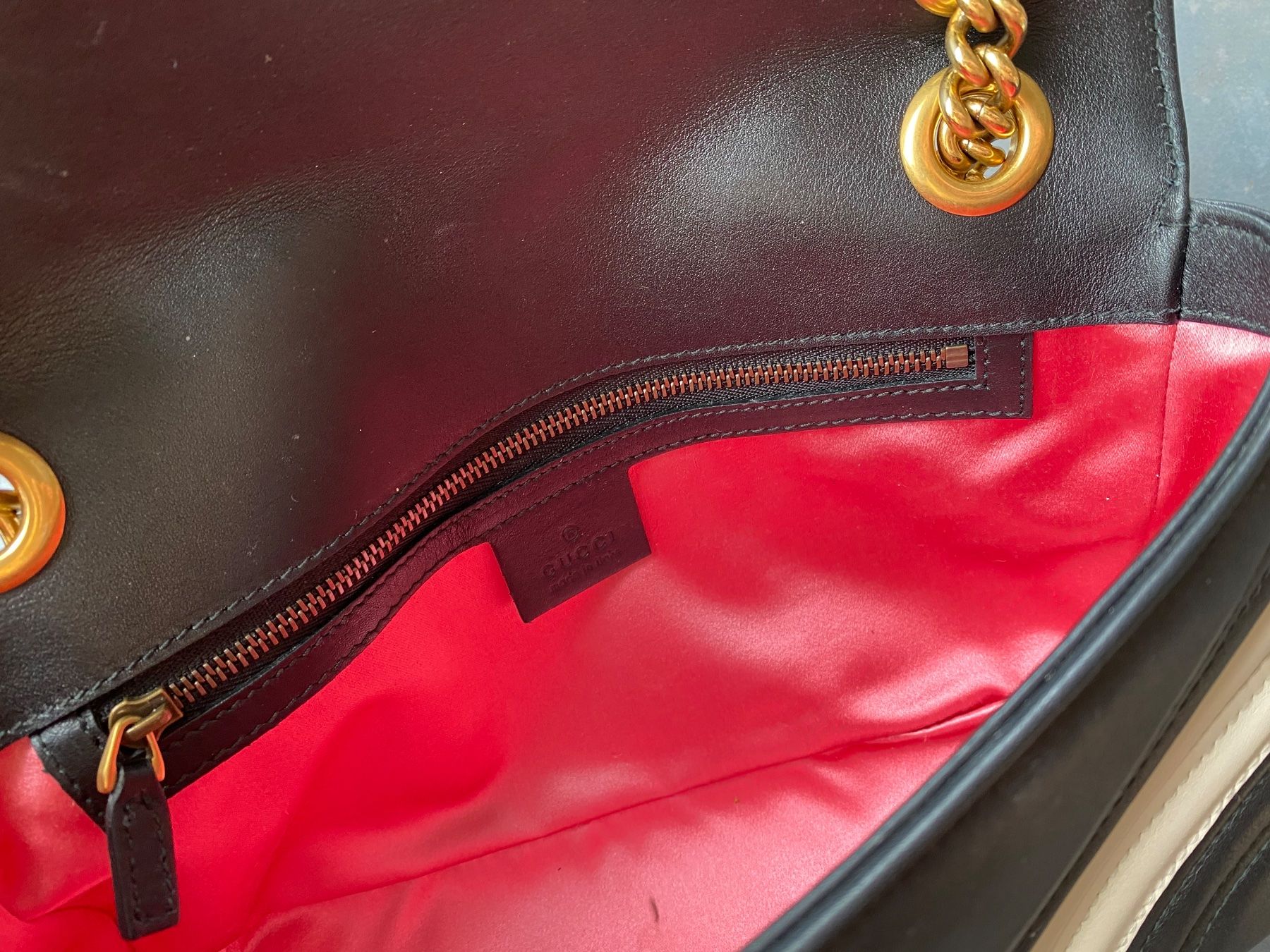 Gucci Sacs femmes: Gucci Marmont Schultertasche – D'occasion à Wädenswil par vilgar 4