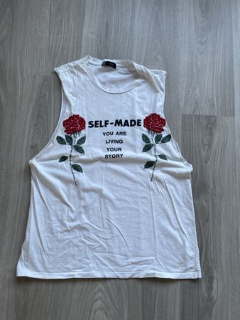 Weisses Tank Top mit Rosenmuster, Grösse XL - Sommer Look!