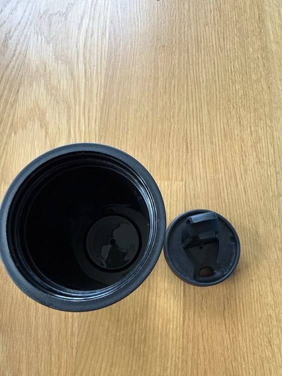 Contenitori & Simili: Coffee to go-Becher – Usato da Zürich venduto da Mousie 2