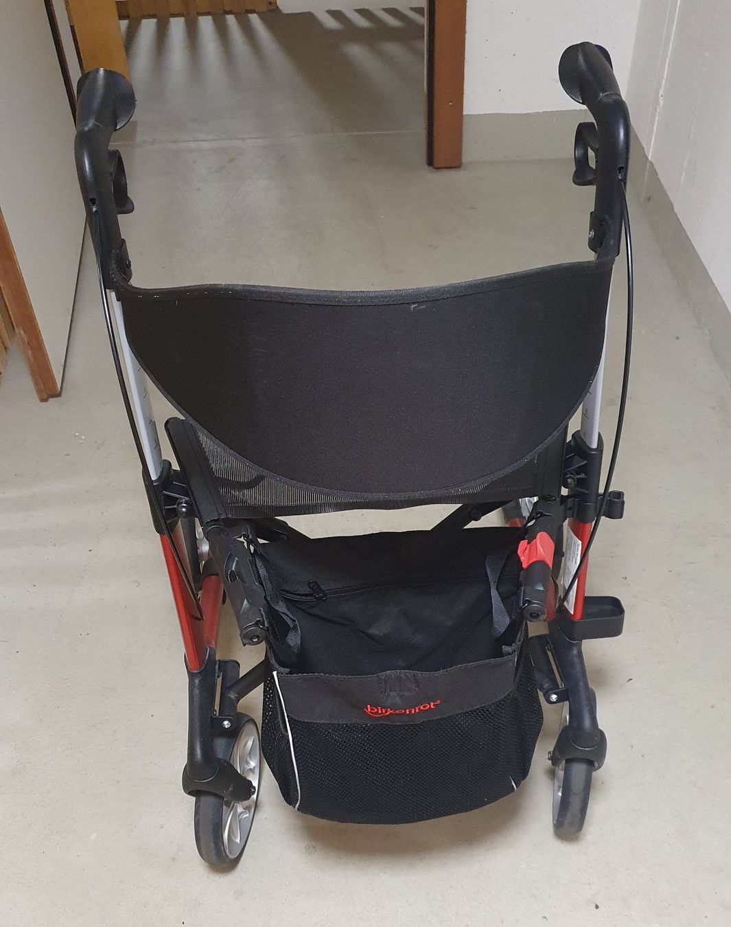 Gehhilfen: Birkenrot Rollator - sehr guter Zustand – Gebraucht aus Nänikon von Helvetia69 2