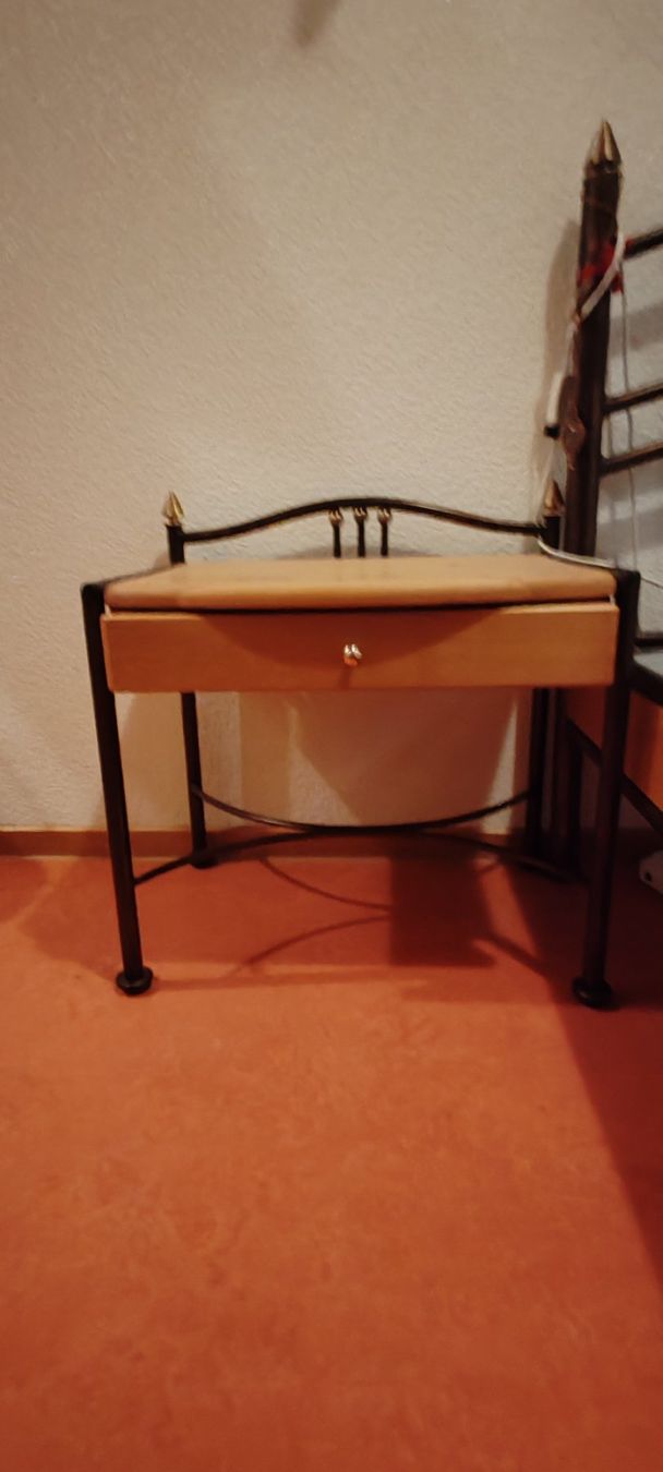 Letti: Metallbett mit Holz-Kopf, 160x200cm – Usato da Gurtnellen venduto da regi21 4