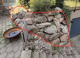 Kostenlos abzugeben: Natursteine / Findlinge gemäss Foto