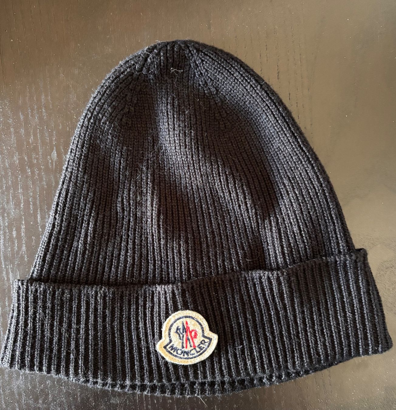 Moncler Copricapi, berretti & cappellini: Moncler Mütze – Usato da Erlenbach ZH venduto da r_39