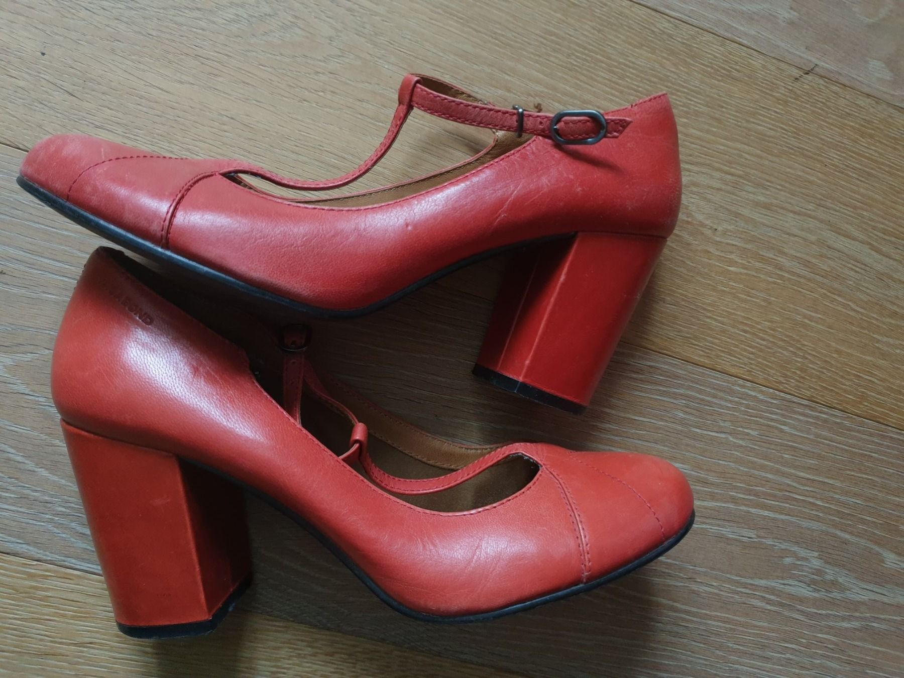 Scarpe da donna: rote leder schuhe – Nuovo (secondo la descrizione) da St.Gallen venduto da EL03