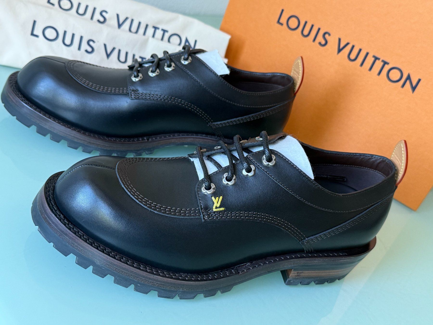 Louis Vuitton Scarpe da uomo: LOUIS VUITTON LV Sierra Derbies Low Boots Stiefel 43.5 NEU – Nuovo e nell'imballaggio originale da Kreuzlingen venduto da kruezbiz 2