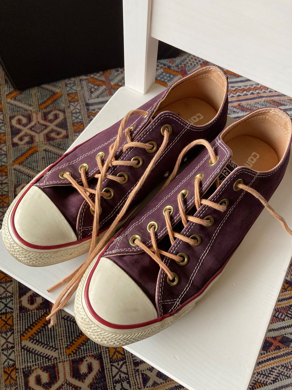Converse Herrenschuhe: Converse bordeaux – Gebraucht aus Luzern von Florentina