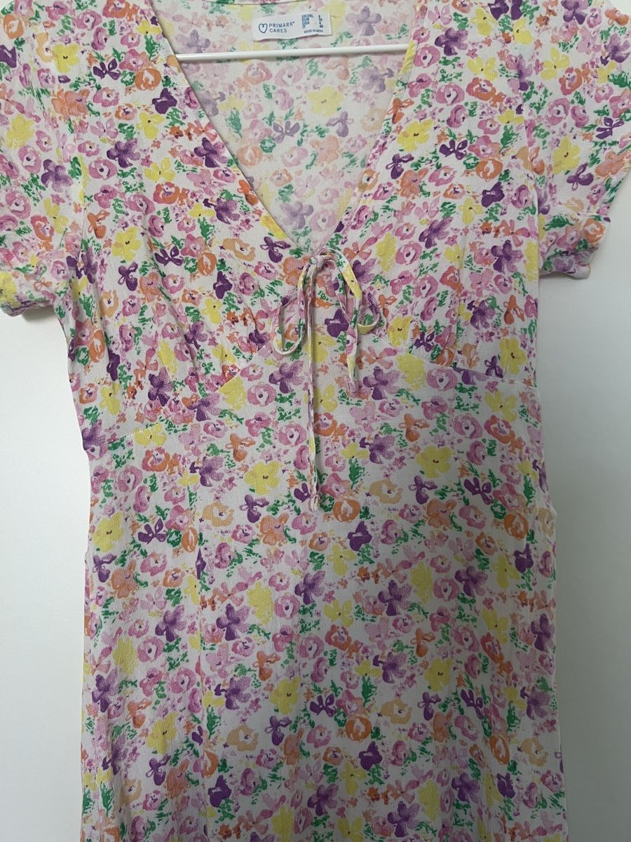 Kleider: Blümchenkleid, Pastellfarben, Grösse 36 – Gebraucht aus Neuenhof von UrbanBags 1