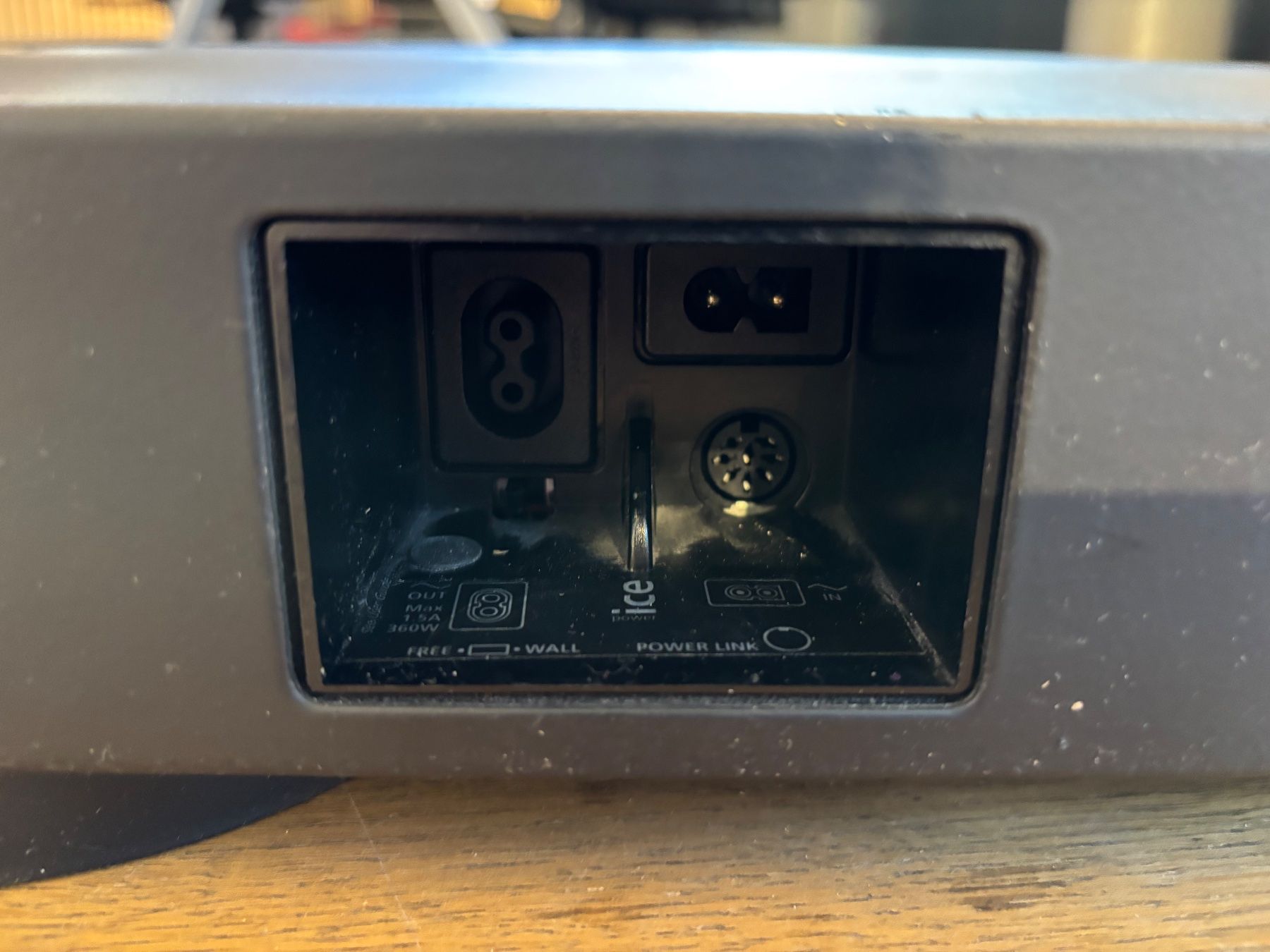 Bang & Olufsen Casse acustiche: Barre de son Beolab 7-1 – Usato da Sion venduto da Bang-OlufsenSion 5