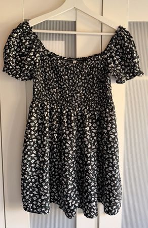 Sommerlicher Blümchen Jumpsuit, Grösse L - Traumhaft und Top