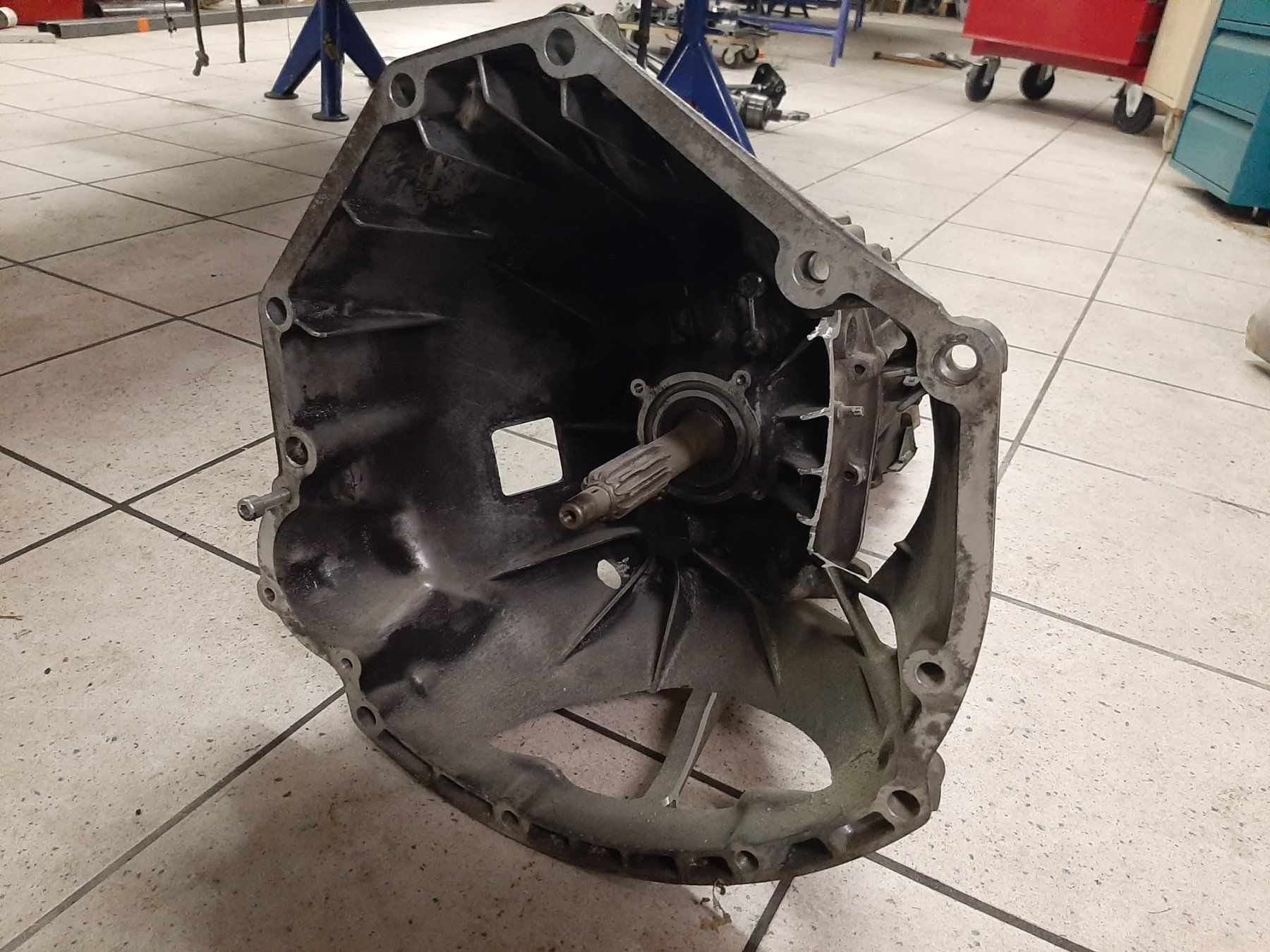 Jaguar Tutti pezzi di ricambio auto: Getrag Getriebe 5 Gang / Jaguar S-Type / gebraucht – Usato da Mauren venduto da lotus_46 3