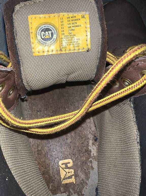Herrenschuhe: Herrenschuhe aus Leder, Gr. 44, CAT – Gebraucht aus Flawil von SG8888 3
