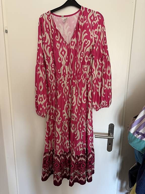 Lotti di vestiti: 7 Kleider M / L – Usato da Zürich venduto da Sashkica 1